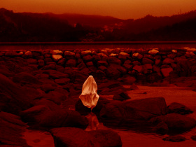 Red Moon Tide