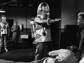 The Earth Dies Screaming