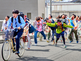 Zom 100: Bucket List of the Dead