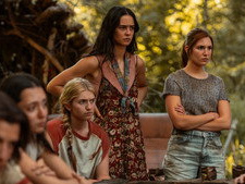 12 Angry Girls and 1 Drunk Travis